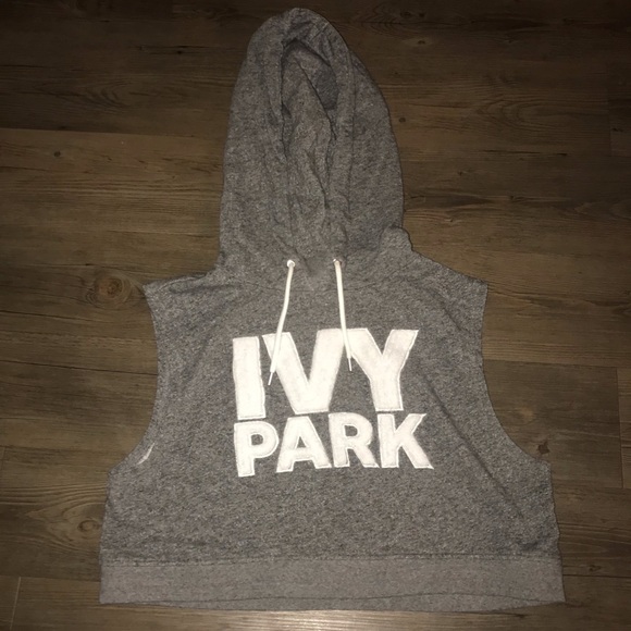 IVY PARK Tops - IVY PARK Gray and white cropped hoodie
